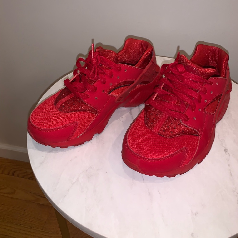 Nike Red Huarache - Picture 2 of 7